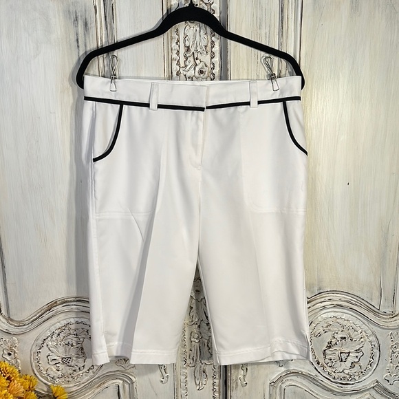 Callaway Women's White with Black Trim Long Line Golf Shorts - Picture 1 of 8